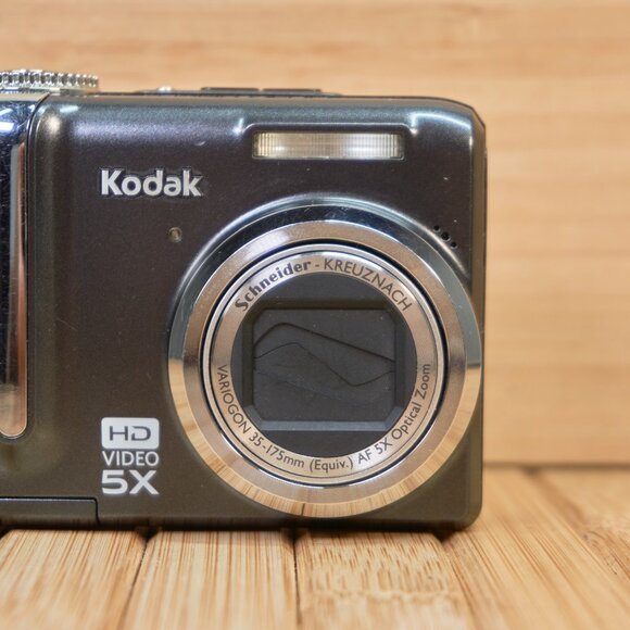 Kodak EasyShare Z1285 14MP Digital Camera with 5x Optical Zoom, Image Stabilized - Picture 2 of 5